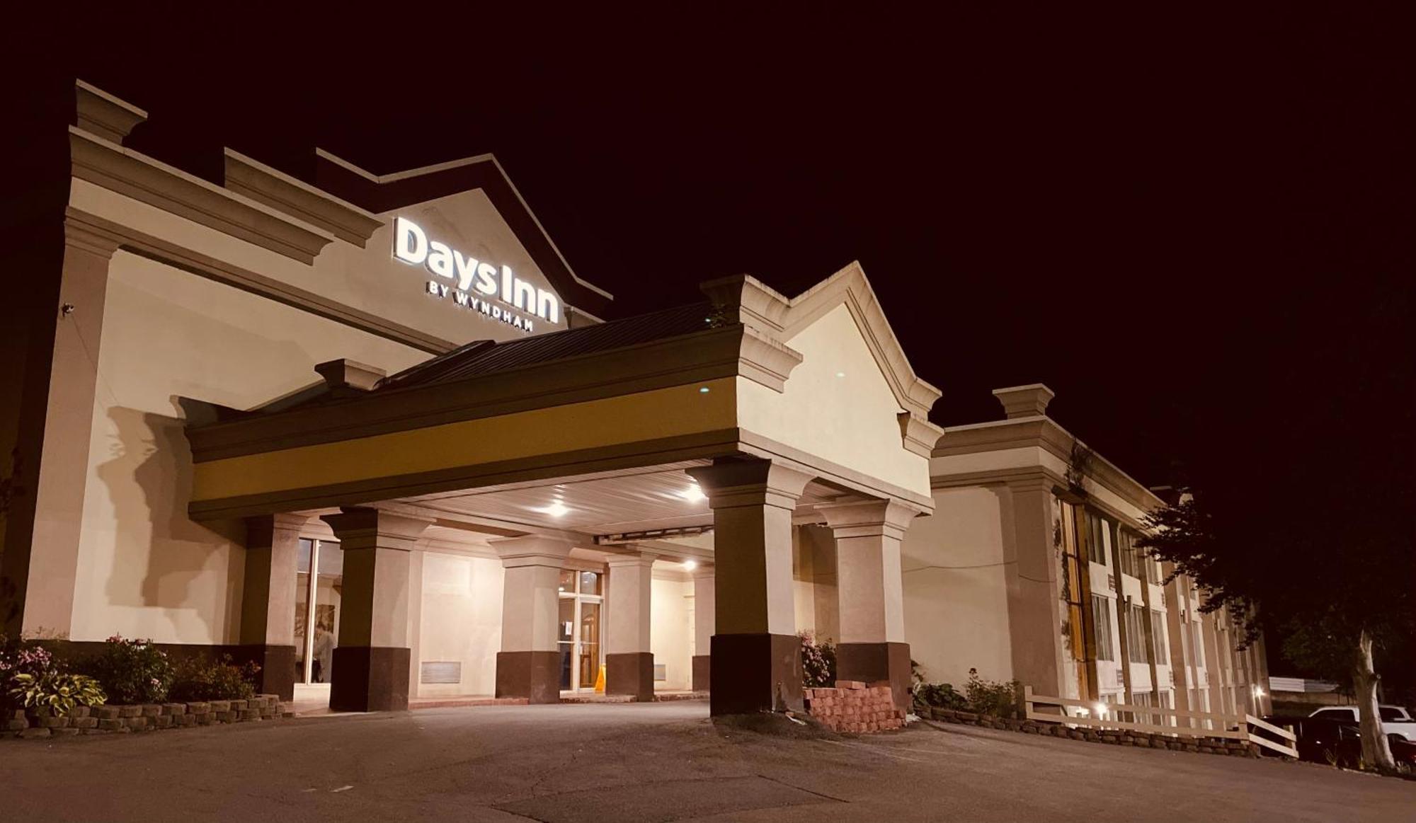 Days Inn By Wyndham Williamsport Exterior photo